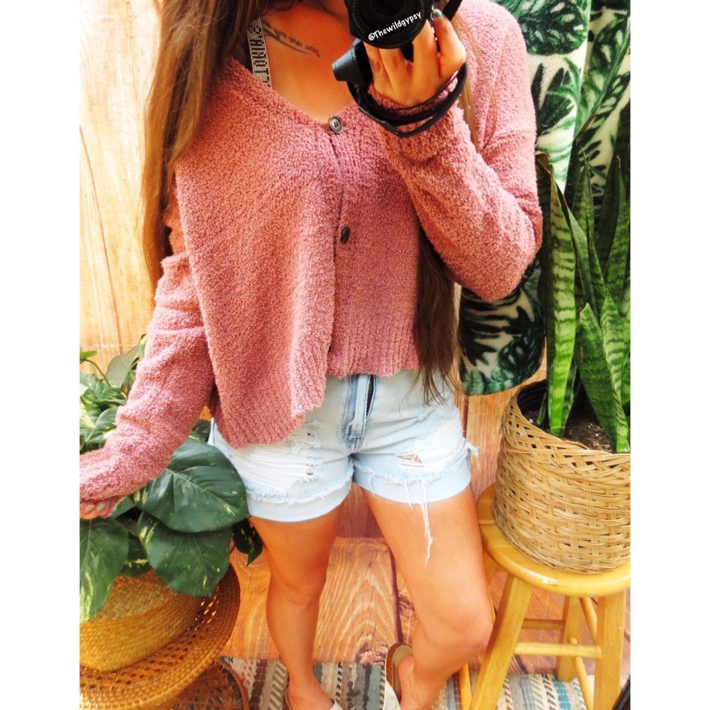 Cozy blush mauve ultra plush cropped cardigan 🌿 - Picture 2 of 6